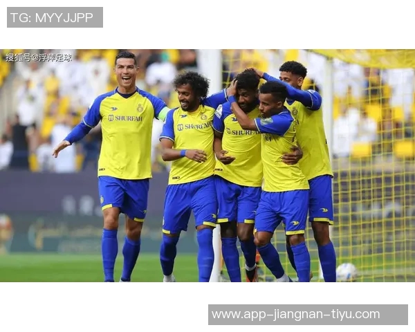 昔日队友重聚回忆C罗与卡雷拉斯内马尔与埃基蒂克梅西与西蒙斯的传奇故事